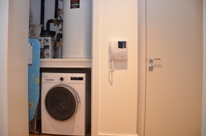 Interior - LARPOTE LODGE - LUTON (LUTON)