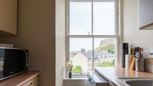 Unclassified image, 2 of 18, button - Cosy 2 Bedroom in Edinburgh Old Town (Edinburgh)