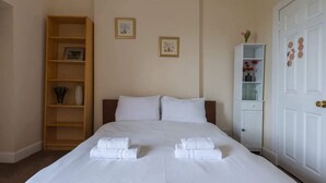 Unclassified image, 5 of 18, button - Cosy 2 Bedroom in Edinburgh Old Town (Edinburgh)