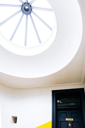 Basic Apartment, Multiple Beds | Interior - Grade A Listed 2 Bedroom In Edinburgh (Edinburgh)