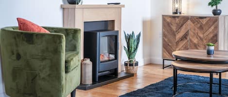 32-Zoll-Smart-TV mit Kabelempfang, Fernseher