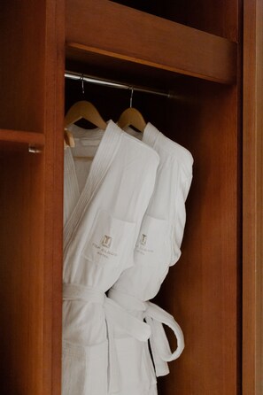 Cubrecamas, wifi gratis y ropa de cama