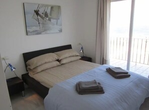 4 chambres, accès au Wi-Fi (inclus), literie fournie