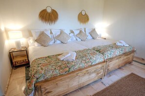 8 dormitorios, tabla de planchar con plancha, wifi gratis y ropa de cama