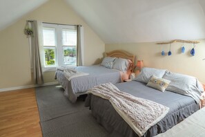 2 bedrooms, iron/ironing board, travel cot, free WiFi