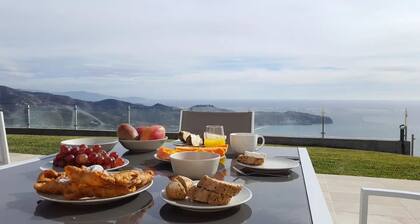 Villa 'with 2 Pools and Jacuzzi' with Garden, 2 Terraces & Wi-Fi