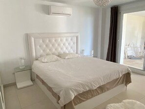 7 bedrooms, iron/ironing board, free WiFi, bed sheets