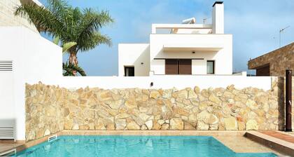 'Villa Tahona' cerca de la playa con piscina y Wi-Fi