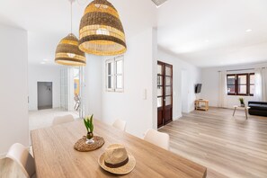 Dining - Apartment 'Albercutx Pollentia 1' with Terrace, Air Conditioning and Wi-Fi (Puerto de Pollensa)