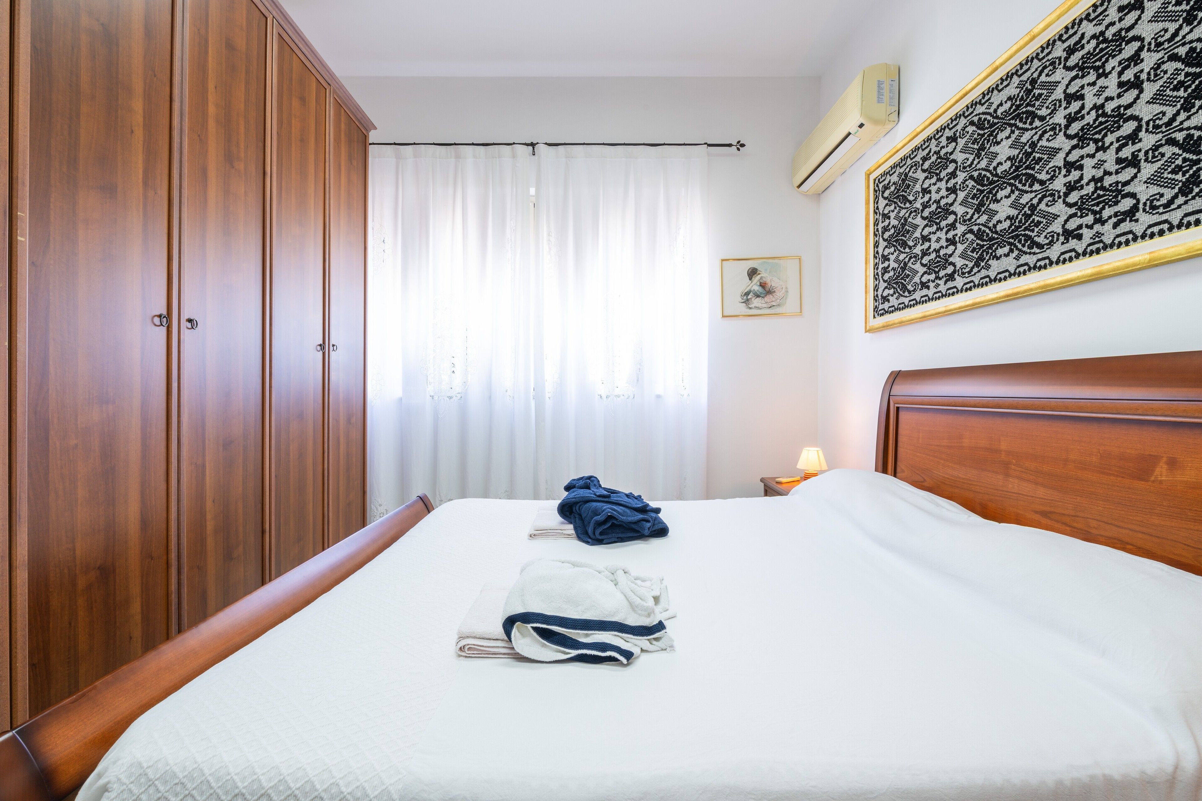 2 camere, ferro/asse da stiro, Wi-Fi gratuito, lenzuola