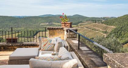 "Villa Erbolino" with Private Garden, Outdoor Stone Tub, and Wi-Fi