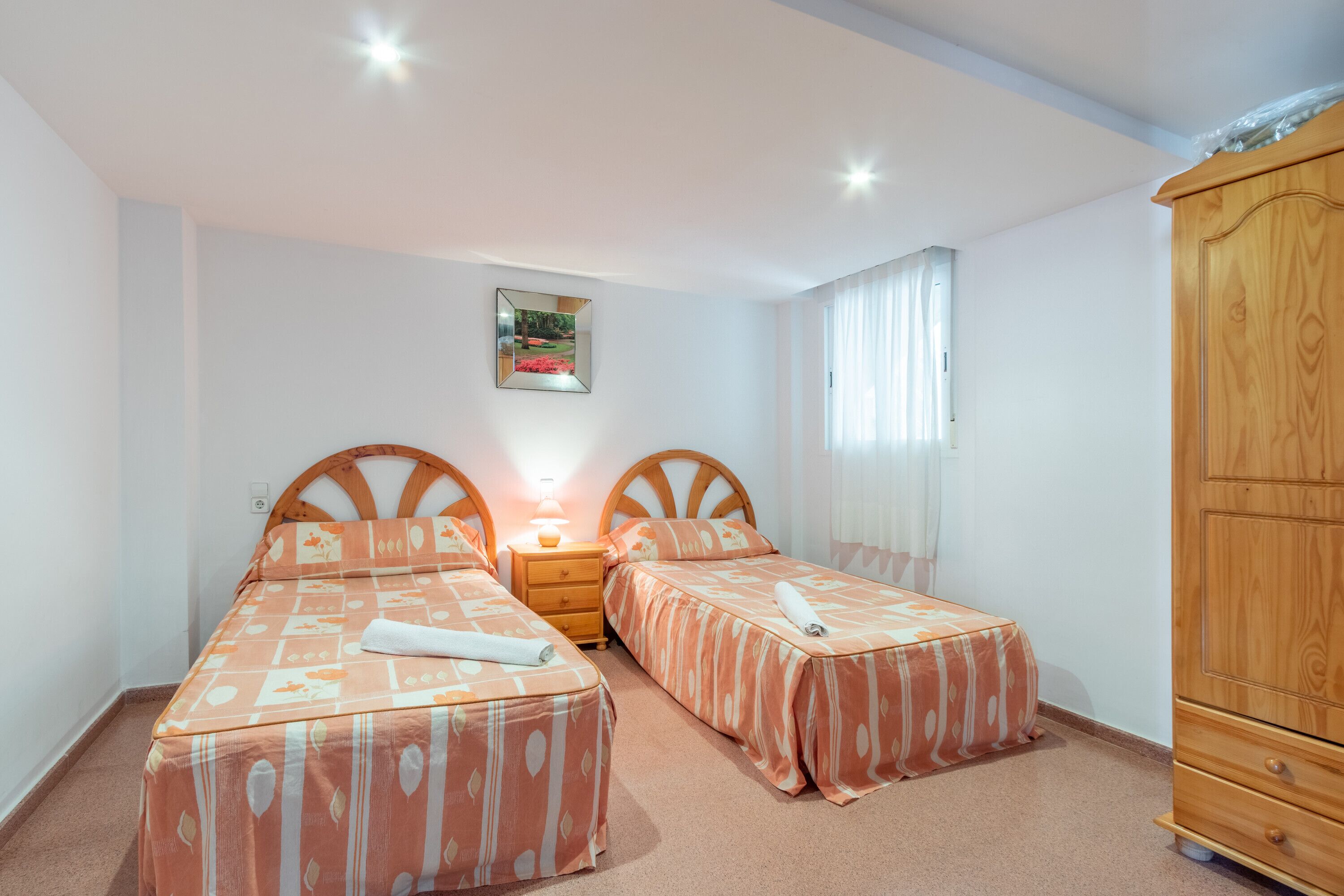 3 chambres, fer et planche à repasser, Wi-Fi gratuit, draps fournis