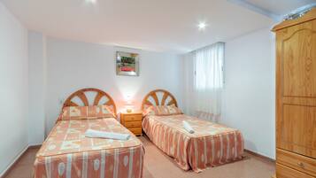 3 chambres, fer et planche Ă repasser, Wi-Fi gratuit, draps fournis