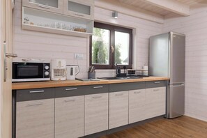 Fridge, microwave, oven, stovetop - House Strzeżenice | House with Garden | Parking (Powiat koszaliński)