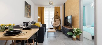 Stylish Apartment with Garden | Parking, Sauna, Gym