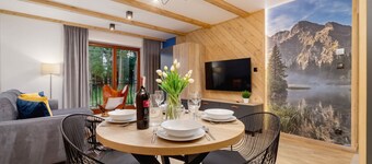 Atmospheric Apartment | Mountain View and Workspace