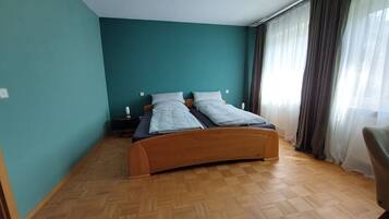 1 Schlafzimmer, Schreibtisch, Bügeleisen/Bügelbrett, kostenloses WLAN