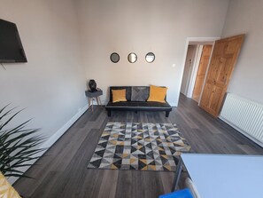 Apartment | Living room - a sea View Property With a Short Walk to Beach (Ramsgate)