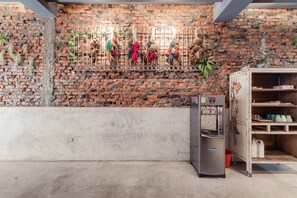 Interior - DoGoo (Kaohsiung)