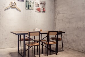 Interior - DoGoo (Kaohsiung)
