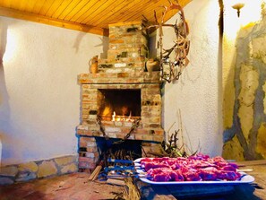 Dining - Family House - Apartment with garden and a fireplace (T'bilisi)