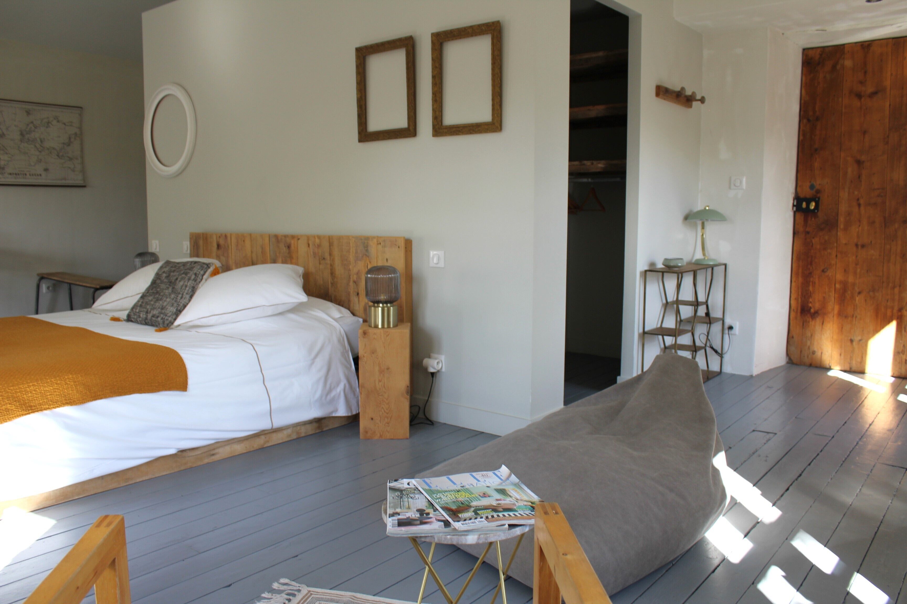 5 chambres, lit parapluie, Wi-Fi gratuit, draps fournis