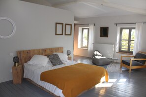 5 bedrooms, travel cot, free WiFi, bed sheets - Magnificent 19th century building with swimming pool (Montmeyran)
