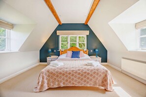 5 bedrooms, iron/ironing board, travel cot, WiFi
