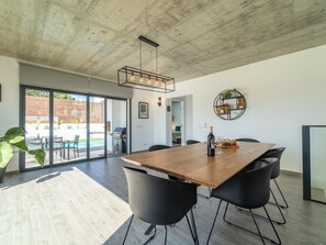 Outdoor dining - As Andorinhas - Walking distance to Monte Clerigo and Amoreira beaches (Aljezur)