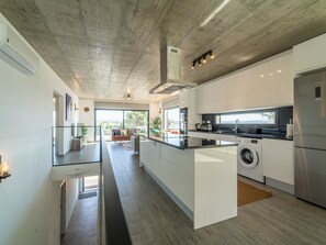 Fridge, microwave, oven, stovetop - As Andorinhas - Walking distance to Monte Clerigo and Amoreira beaches (Aljezur)