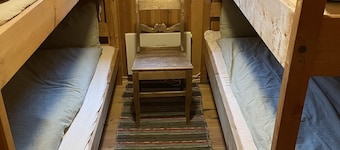 Authentic house - short distance to Lom