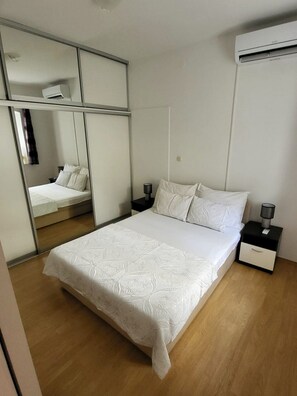 Estudio (Studio with Terrace) | 1 habitación y cunas gratuitas