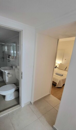 Monolocale (Studio with Terrace) | Interni