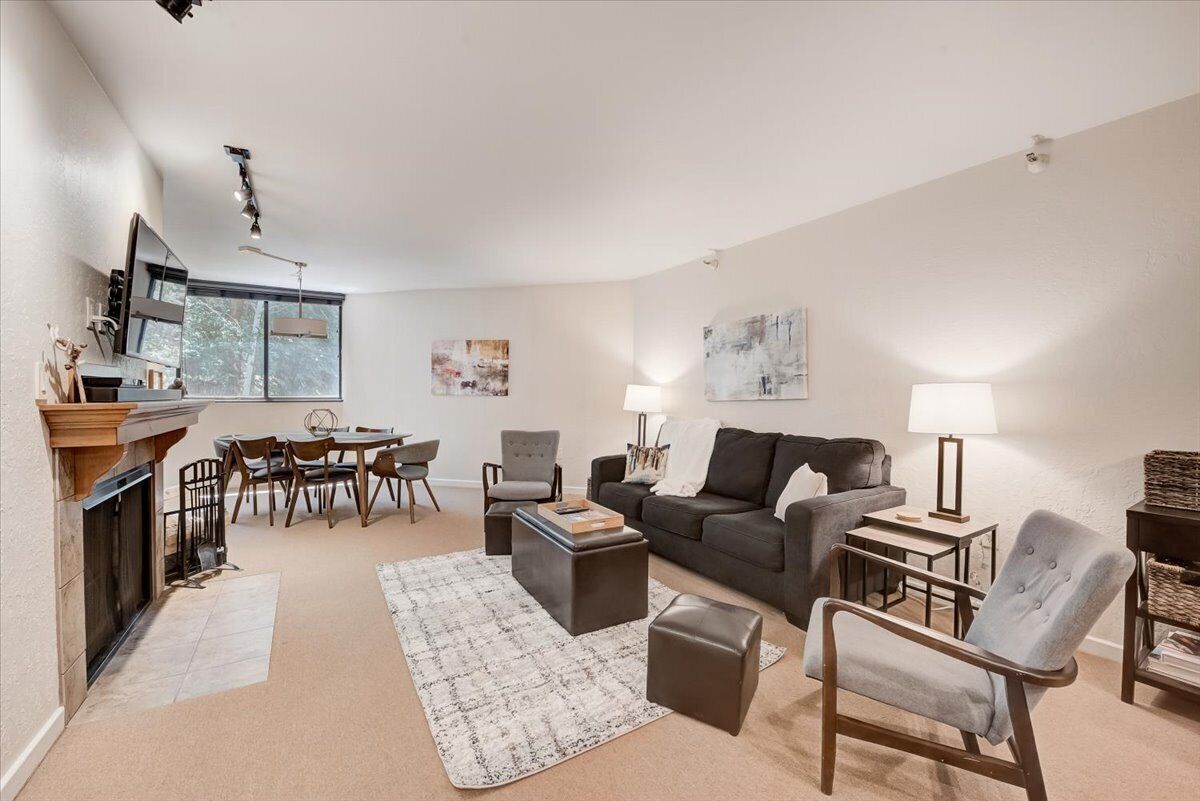 Silver King Hotel 304 - Park City Resort - Pool/Gym/Hot Tub/Parking on site