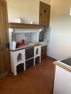 Private kitchen - Petite Maison Maison de Poupée (Villeneuve-lès-Avignon)