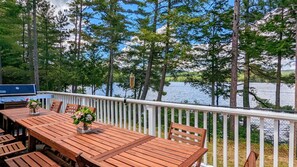 Outdoor dining - Hideaway at Highland Lake (Andover)