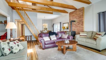 TV, fireplace, DVD player