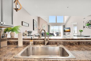 Interior - The Ledges Sleeps up to 12 (Osage Beach)