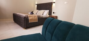 2 slaapkamers, een strijkplank/strijkijzer, gratis wifi, beddengoed