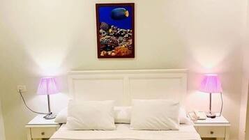 Design Double or Twin Room | Egyptian cotton sheets, premium bedding, minibar, individually decorated