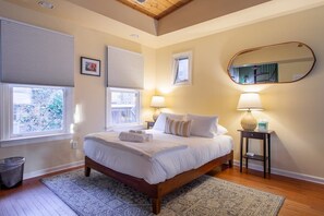 1 soverom, strykejern/-brett, wi-fi og sengetøy