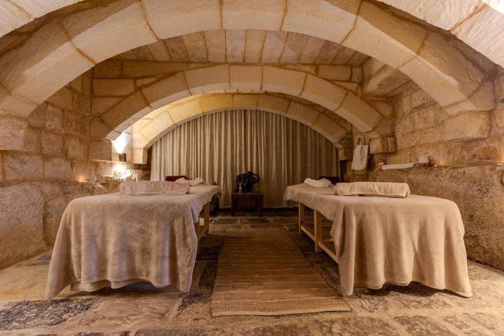 Deep-tissue massages, sports massages, reflexology, massages