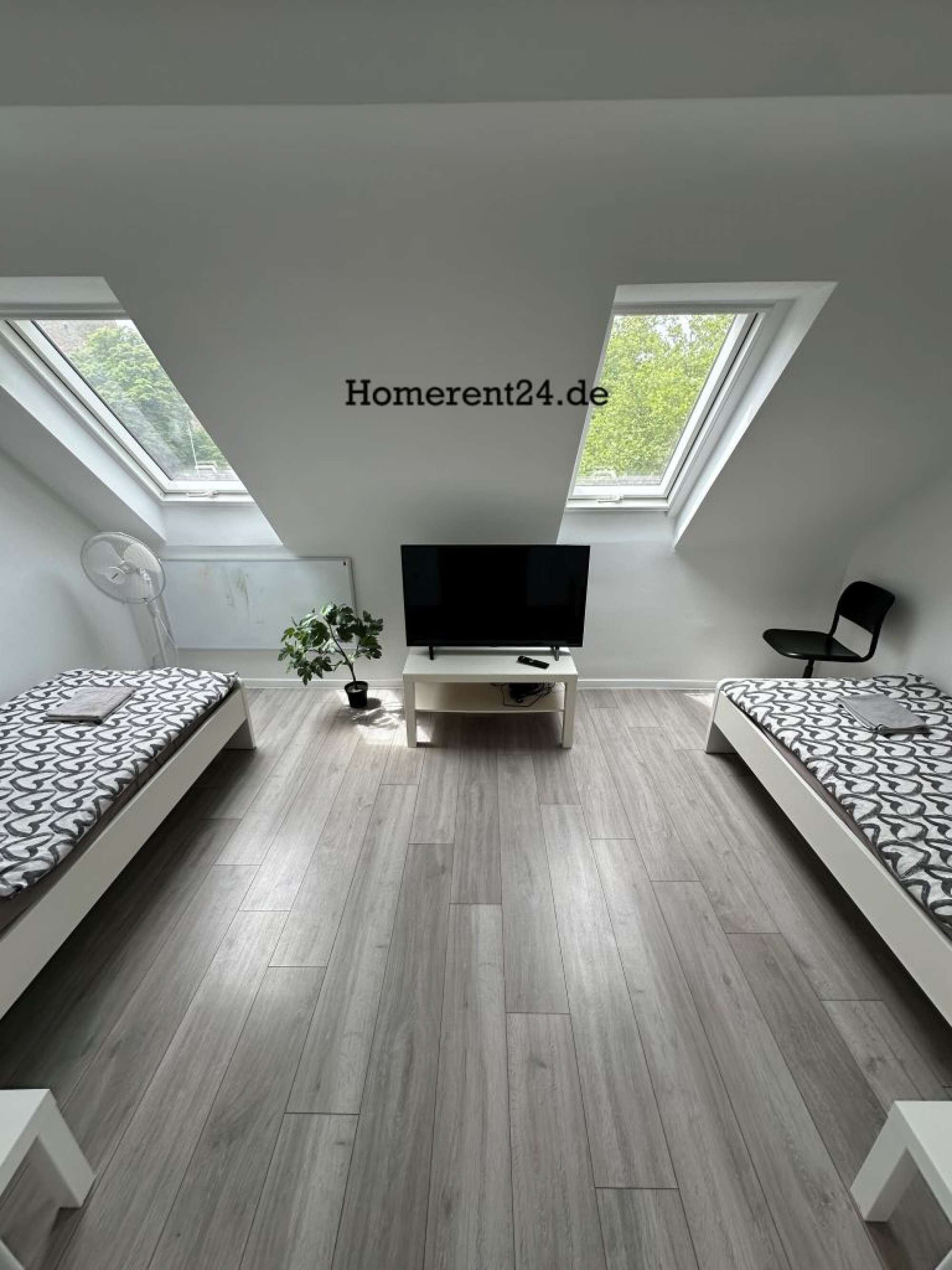 3 Schlafzimmer, Schreibtisch, Bettwäsche