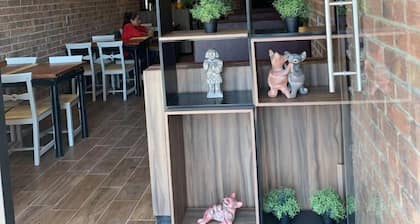 Hotel Central Pirámides