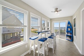 Dining - The Porpoise of Life - Spectacular Brand New Waterfront! (Chincoteague Island)
