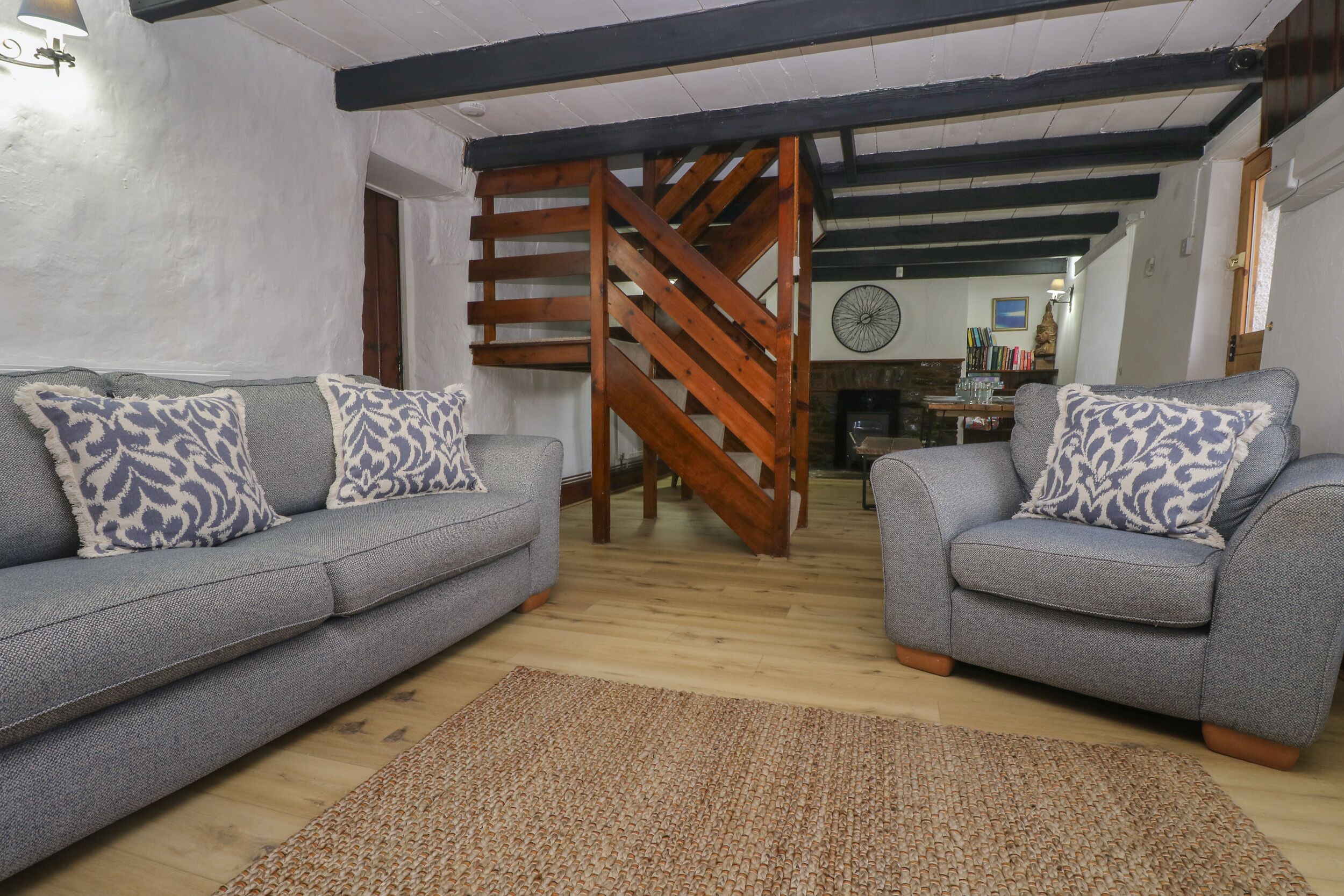 Cottage | Living area | TV, Netflix, streaming services