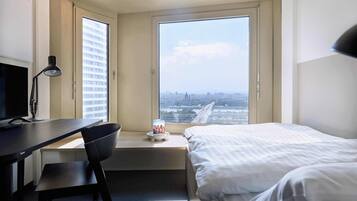 Individually furnished, desk, laptop workspace, free WiFi