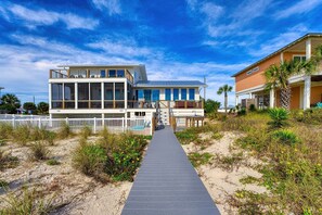 Exterior - Front Row Center - Pet Friendly, Private Pool, Beach Front, Hot Tub! (St. George Island)