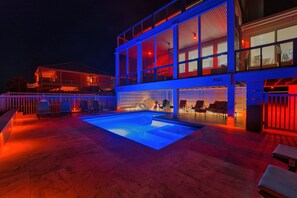 Een verwarmd zwembad