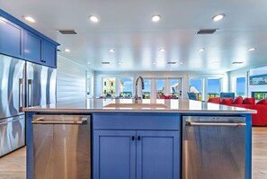 冷蔵庫、オーブン